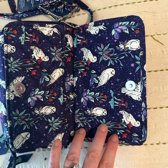 Vera Bradley Harry Potter Purple Wristlet - Picture 4 of 7